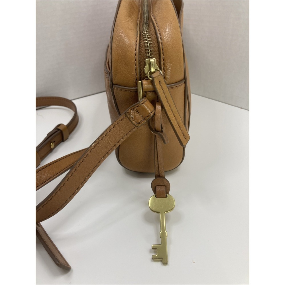 Vintage Tan‎ Brown Fossil Crossbody with Gold Key Purse Handbag 7 inch - Picture 3 of 11